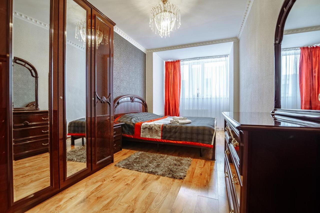 Two Bedroom Apartment On Syganak Street 64-1 Astana Bagian luar foto